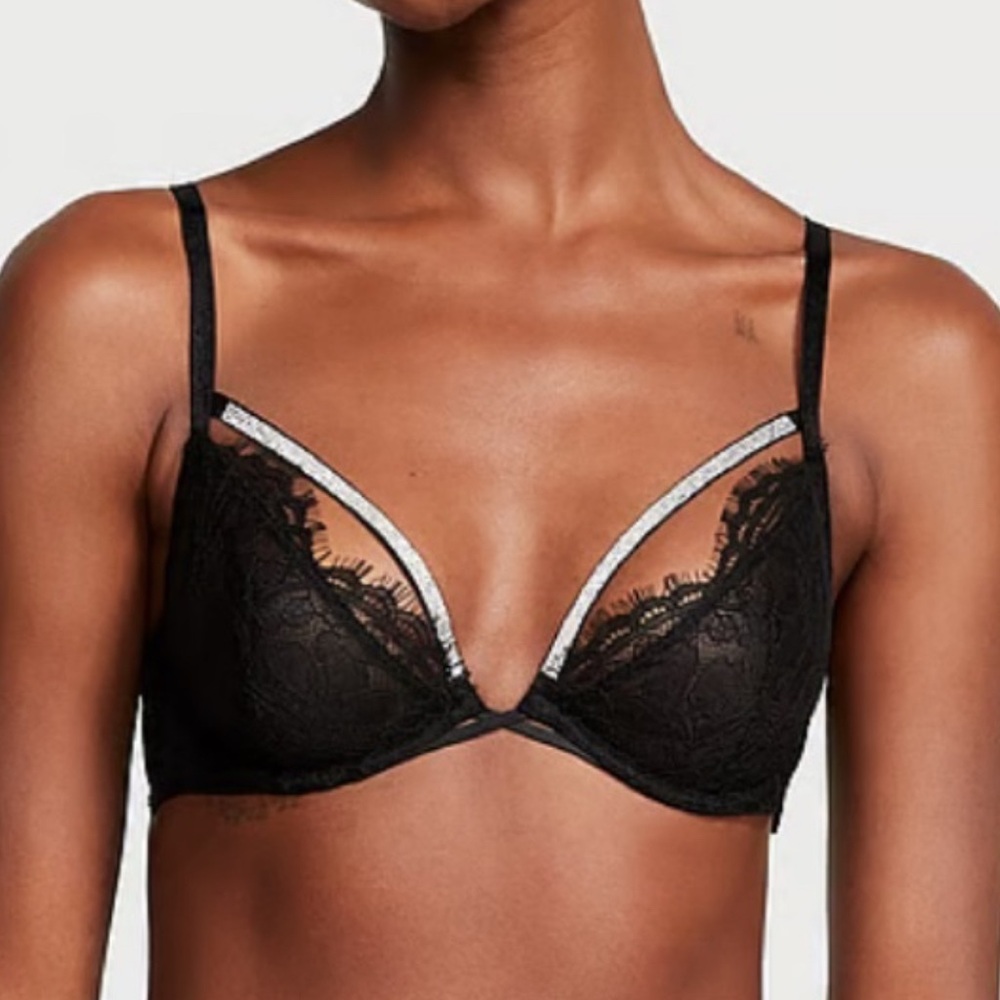 Victoria’s Secret Very Sexy Demi Lace Low Cut Bra Size 32DD NEW